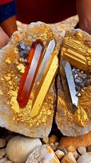 ​Amazing Crystal Reveal: Unbelievable Treasure Hidden Inside a River Rock!