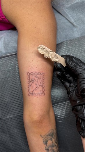 Fine Line Tattoo Sarasota Florida Fine line tattoo / Sarasota tattoo / Delicate tattoo / Clean lines / Floral tattoo / Flower tattoo / Female tattoo artist / Aesthetic tattoos / Micro realistic tattoo / Script tattoo / Cross tattoo / Quote tattoo / Lettering tattoo/ Fine line art / Minimalist tattoo / Elegant tattoo / Small tattoo / Tiny tattoo / Tattoo design / Abstract tattoos / Florida tattoo artist / Realism Tattoo / Ocean tattoos / ASMR / Second skin / Micro realism / Seashell / Pearl / Pro