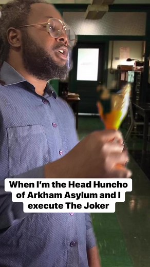 Batman about to be out of a job 🤣😂 He trying to fight tooth & nail to keep these villains alive 🤣😂 #Batman #dccomics #thejoker #dcuniverse #batmanmemes | Chris Parker