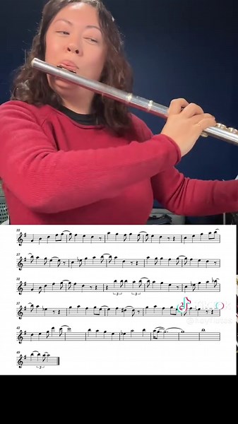 Play or sing along 🎅 #flutetok #fluteplayer #flutecover #altoflute #bandkids