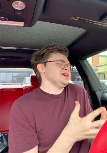 Screaming to Hit High Notes in Singing