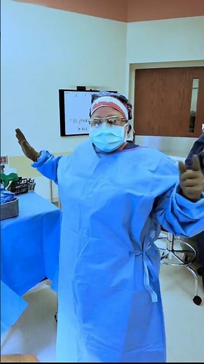 How Do Surgeons Put on Gloves!🧤 🤯😳