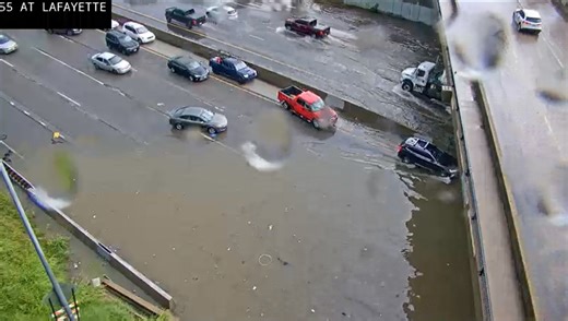 Flash flooding hits St. Louis after heavy rain