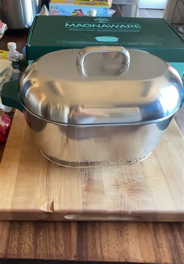 Upgrade Your Cookware with Magnaware 8-qt Dutch Oven