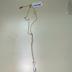 Jessica Simpson gold necklace