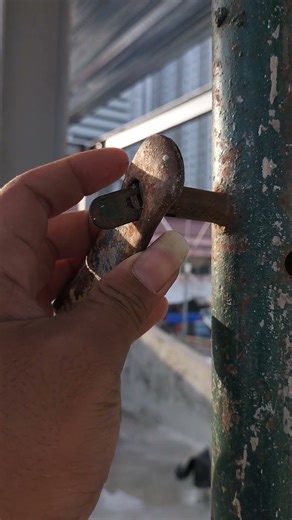 unlock the lock scaffolding #tricks #diy #reallifehacks