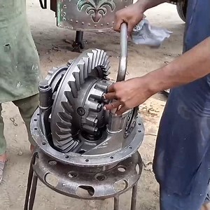 44K views · 610 reactions | Repair Hino Truck Differential Gear ｜｜ How to Rebuild Broken Differential Gear | Anil Kapoor | Facebook