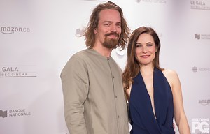 Caroline Dhavernas et Maxime Le Flaguais sont parents! - Hollywoodpq.com