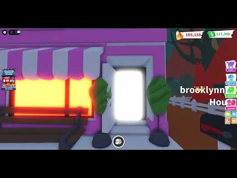 Brooklynnathome's DONUT SHOP TOUR Adopt Me Roblox
