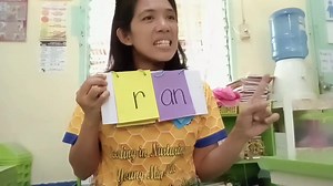 Reading CVC words using my DIY Flip book. #reading #readingtime #readingisfun #readingisfundamental #kids #kindergartenlife #Kinder #kindergarten #kindergartenteacher #teacher #teacherlife #diy #flipbook #kindergartenactivities #teacherslife | Eden Jurane