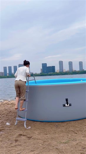 Inflatable Swimming Pool Fun: Stay Cool This Summer!