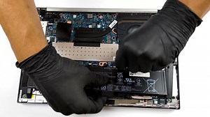 Inside HP EliteBook 840 G8 - disassembly and upgrade options