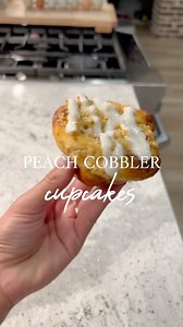 66K views · 526 reactions | Peach Cobbler  #peachcobbler #nectarine #dessert #easyrecipes #dessertgram #britscookin | Britney | Facebook