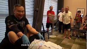 6.5M views · 50K reactions | For the past 3 years, this lady was unable to open her hips and her husband delighted when Master Chris Leong managed to help her with this problem ..................................................................... Master Chris Leong Base in #Malaysia Kuala Lumpur and #Indonesia ( 马来西亚 - 大马 吉隆坡 印尼梁潤江 跌打師傅 ) Facebook The Star ( #Daily #reels 2023-06-12-JL ) #video #editor : Joan Lim | Chris Leong | Facebook