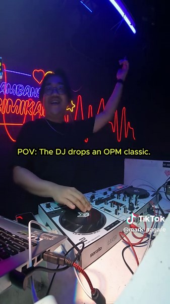 Who would’ve thought that Renz Verano and April Boy Regino would sound good together? Track ID: Renz Verano - Keep On Loving You (MoshCTRL, Alan Chris Remix) April Boy Regino - Di Ko Kayang Tanggapin (MoshCtrl Edit) #djlife #djlifestyle #djremix #mashup #herculesinpulse500 #pioneer #serato #gopro #beginner #virtualdj #fyp #fypシ゚viral #haha #viral #dj #practice #numark #renzverano #aprilboyregino