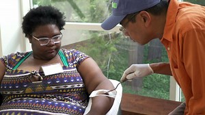 Artist Byron Kim commissioned to paint small ‘portraits’ of Princeton students through abstract panels