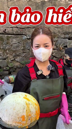 What's in the landfill? #saigonxanh #rivercleaning #shorts #trending #viral #windnet
