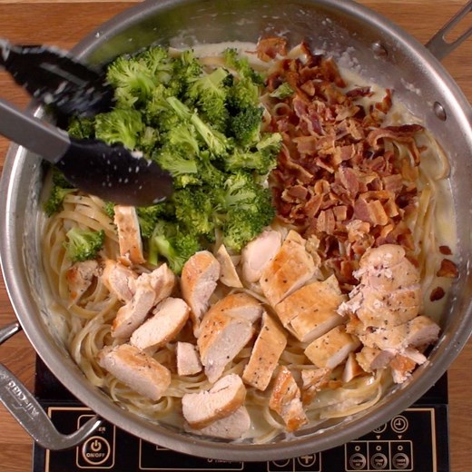 58M views · 5.7K reactions | Creamy Chicken & Bacon Pasta Full...