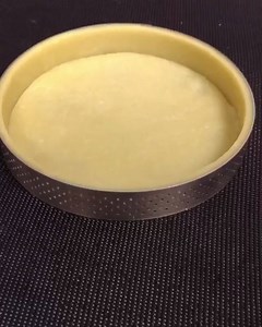 ✨Fall Menu Sneak Peek🍂🤫✨ Salted Caramel Ganache, Slow Roasted Apples, 🌰Pieces, Milk Chocolate Cream, Cinnamon infused Meringue and Homemade 🍎🍏Chips...😋 ChefsTalk loves you! www.chefstalk.com | Flavor Showdown