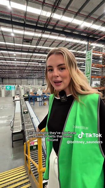 Explore the Amazing Booktopia Warehouse Tour