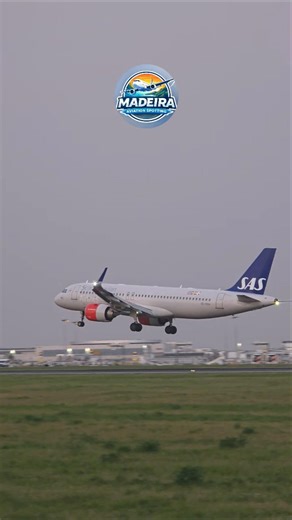 SAS A320Neo landing at Lisbon Airport