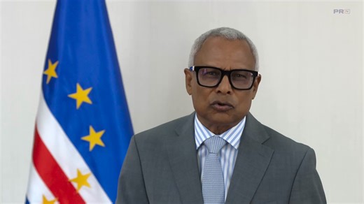 "A cultura cabo-verdiana é o fio invisível que nos congrega, que transcende fronteiras, línguas e geografias" No Dia Nacional da Cultura e das Comunidades, celebrado a 18 de Outubro, o Presidente da República, José Maria Neves, dirige esta Mensagem à Nação, prestando homenagem a Eugénio Tavares, o "visionário e poeta da saudade", cujo legado é referência da identidade cabo-verdiana. Partindo do tema central de que "A cultura cabo-verdiana é o fio invisível que nos congrega, que transcende fronte