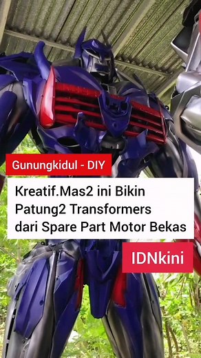 32 reactions | Keren  Robot2 Transformer ini ternyata dibuat di Dusun Ngrunggo, Kelurahan Getas, Kecamatan Playen, Kabupaten Gunungkidul. Pengrajinnya adalah Mas Ismail, yang membuat robot-robot tersebut dari limbah sparepart sepeda motor. Dengan keterampilan dan kreativitasnya✨, limbah tersebut diubah menjadi karya seni bernilai tinggi. #robot #transformers #gunungkidul #jogja #indonesia #indonesiaterkini | Indonesia Terkini | Facebook