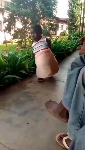 KBK FOUNDATION (Oluseyi Odewale) on Instagram: "You rarely see a pregnant dwarf ba? 58.1% of babies born to women with dwarfism had dwarfism, and 27.8% were preterm. Other fetal issues include polyhydramnios, which occurred in 9.2% of fetuses in the same study Other gynecological issues that may be more common in women with dwarfism include: Infertility, Menorrhagia, Dysmenorrhea, Leiomyomata, and Early menopause . There are a bunch of issues, but it's worth giving it a sh*t ."