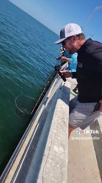 Broken Rod vs Goliath #skywaymisfits #floridafishing #goliath #grouper #fyp #xyzbca #tampa #family #Goliathgrouper #fish #fishing #bridgemonsters. #tampabay #releasethebeast #fisherman #reelqualitysrq #releasethebeast #catchandrelease #fishingaddict #fishingvideos #fishtok #fishingtiktoks #monsterfish #foryoupage #skywaybridge #bridgemasters #foodforthefeesh #bridgefishing #tampa #florida #fl