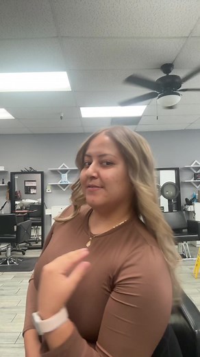 Get Stunning Blonde Hair with Alo's Hair Dye Services