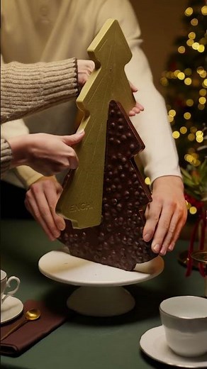 The exclusive Grand Chocolate Tree is finally here!