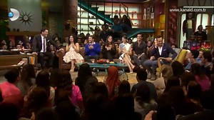 166K views · 1.7K reactions | Hande Erçel'in Çektiği Video Olay Oldu! - Beyaz Show | Beyaz Show | Facebook