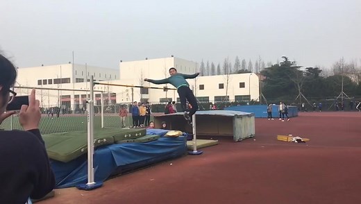 背越式跳高（慢动作）