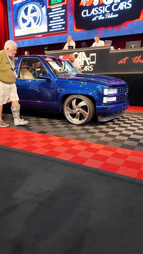 483K views · 11K reactions | 1993 Chevrolet C1500 Custom. #gaaclassiccars #reels #viralreels #classiccarauction #fblifestyle #chevroletc1500 | 713classiccars | Facebook