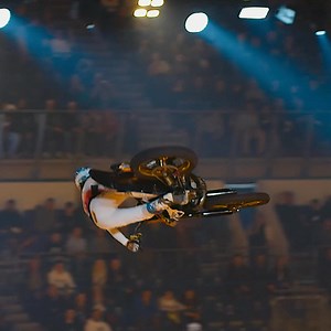 Freestyle Madness in Nürnberg! 🏁🔥 Seien Sie dabei, wenn die Night of Freestyle am 08.02.2024 in der Arena Nürnberger Versicherung die Luft zum Brennen bringt. Erleben Sie unglaubliche Stunts von Weltstars wie Luc Ackermann, BMX, Mountainbike und spektakuläre Tricks auf Snowmobiles. Sichern Sie sich Ihre Tickets für ein Event voller Adrenalin und Aufregung! 🎟️🏍️🚴 Eine Show der Extraklasse, die Sie nicht verpassen dürfen! | Night of Freestyle