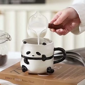 Cute Panda Coffee Mugs 3D Drinking Cups – Adorable and Durable Ceramic Cups with Handle, Large Capacity, Great for Hot and Cold Beverages, Ideal for Home and Office Use (Cupping cheeks panda)