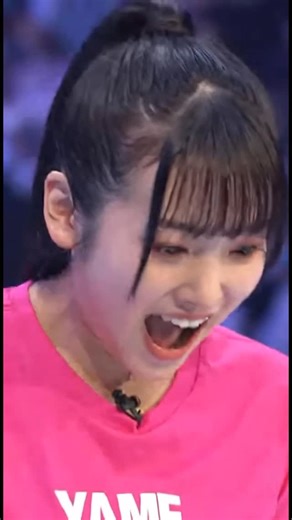 YAMESHOW on Instagram: "恐怖箱“巨大グラブ”引っ張り出し対決🪱😵‍💫 先に取れなきゃ即アウト…最後まで👀💦 Horror box “giant grub” pull-out duel 🪱😵‍💫 Grab it first or you’re done—watch to the end 👀💦 #reels #challenge #comedy #AIVideo #varietyshow"