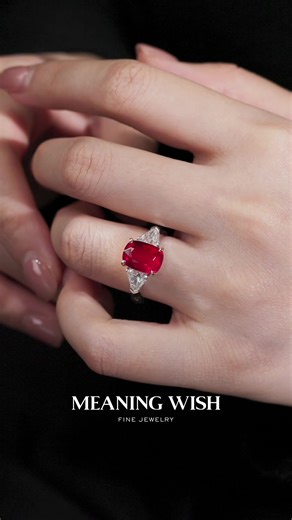 The 4-carat unheated pigeon blood ruby ring‍❤️‍🔥—a symphony of classic minimalism. This versatile masterpiece has enchanted generations😊, effortlessly stealing the show at every occasion. The gem’s flawless crystal radiates a mesmerizing hue, a living flame🔥dancing like blood passion, igniting energy and warmth. Beyond its breathtaking quality, it’s a statement of affluence💰💰, a testament to refined taste, and a legacy to cherish. Rare and resplendent, this large-carat treasure’s value soar