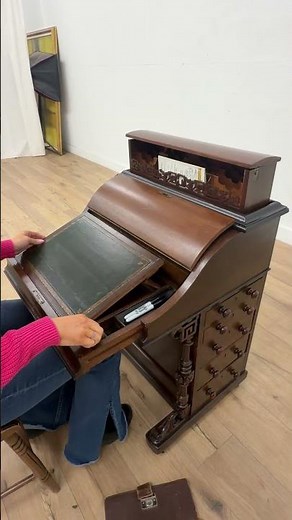 Secret Compartment Ship Captain's Desk with Pop Top