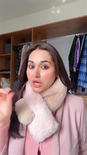 ASMITA on Instagram: "Glow like Poo within 5 seconds ✨💅🏻 Comment for link Silk Touch, Kareena, Pooh look, Kareena Kapoor, Primer, Dewy Base, Glass Skin, Flicka, Flawless Base Recommendation #review #flicka #flickacosmetics #porelessskin #glowingskin"