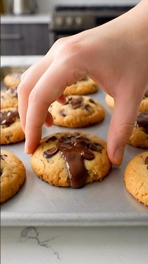 Soft peanut butter chocolate chip cookies #healthycookies #viralshorts