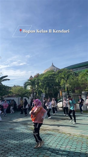 Senam Ringan Sebelum Weekend Dimulai