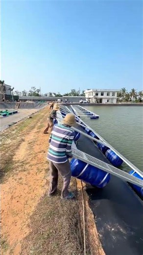 How Floating Fish Farm Platforms Are Installed 😳🐟 | Real Process