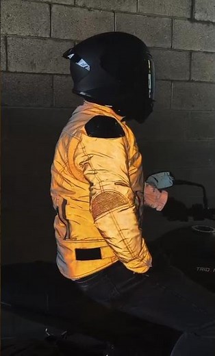 The world's first 100% reflective motorcycle jacket! Abrasion resistant and CE-approved protectors.