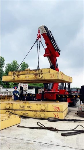 25-ton forklift tail crane #construction #machinery #Forklift #crane #Factory #lifting