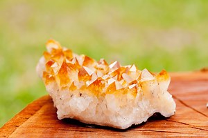 The Complete Guide To Wearing Citrine