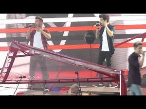 8. One Direction in Edinburgh - WWAT - Come On Come On