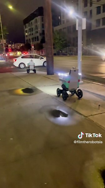 Replying to @joannal218 I’m always encouraging the robots. Rarely am I overly aggressive to them. Here’s an example of me hyping up Marcus.