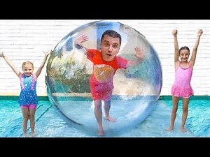 स्टैसी और डैड टैलेंट शो का खेल खेलते हैं