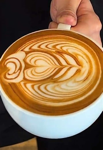 The Art of Latte Making: Tips from a Barista